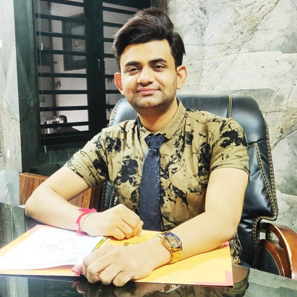 Dr. Dhvanit Dave